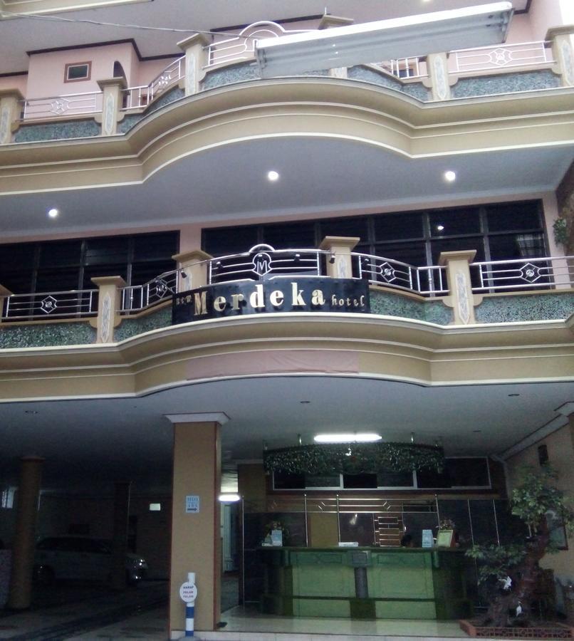 New Merdeka Hotel Jember Exterior photo