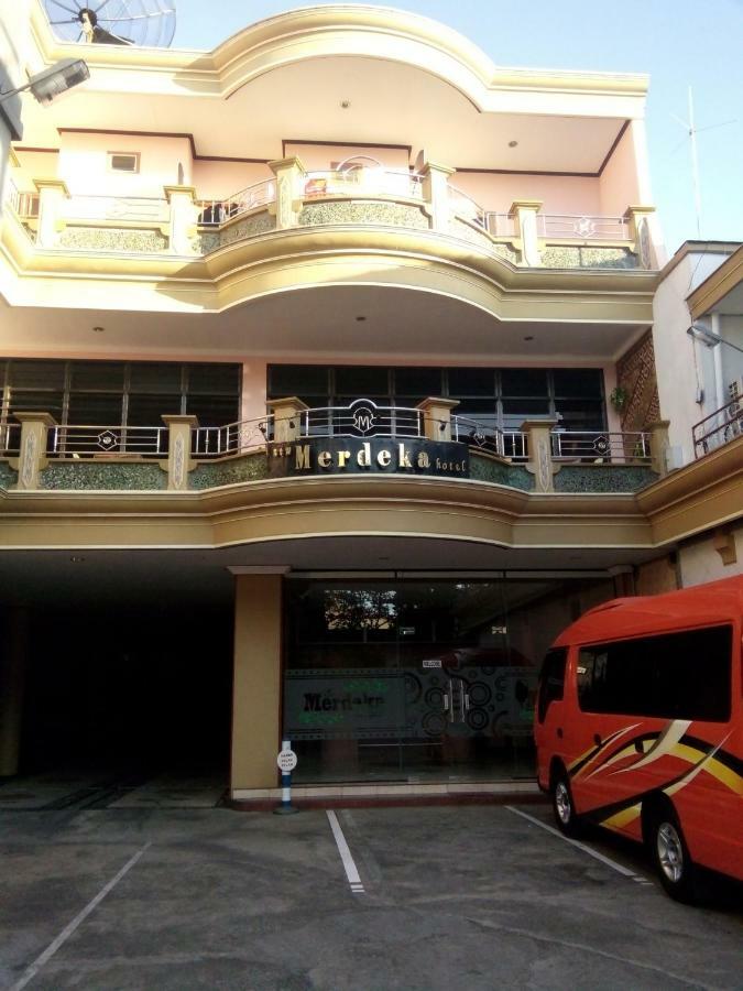 New Merdeka Hotel Jember Exterior photo